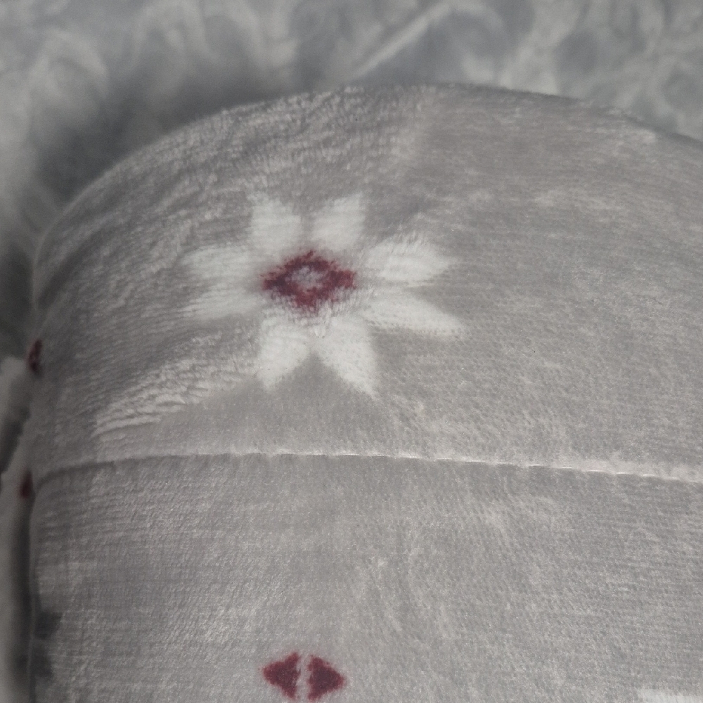 Oversized Microplush Throw Blanket - Gray and White.   50" X 70" - Picture 4 of 4